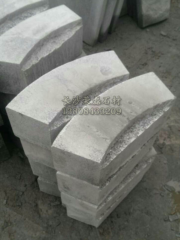 弧形路緣石多少錢一米 弧形路緣石多少錢一米