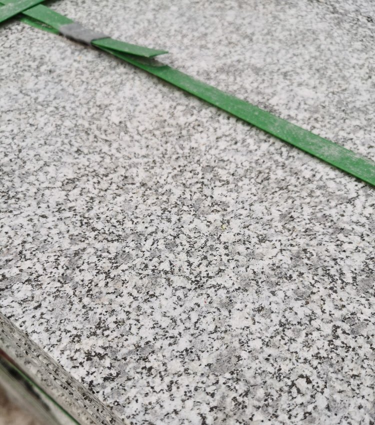 芝麻灰50厚火燒板細節(jié)圖 芝麻灰50厚火燒板細節(jié)圖